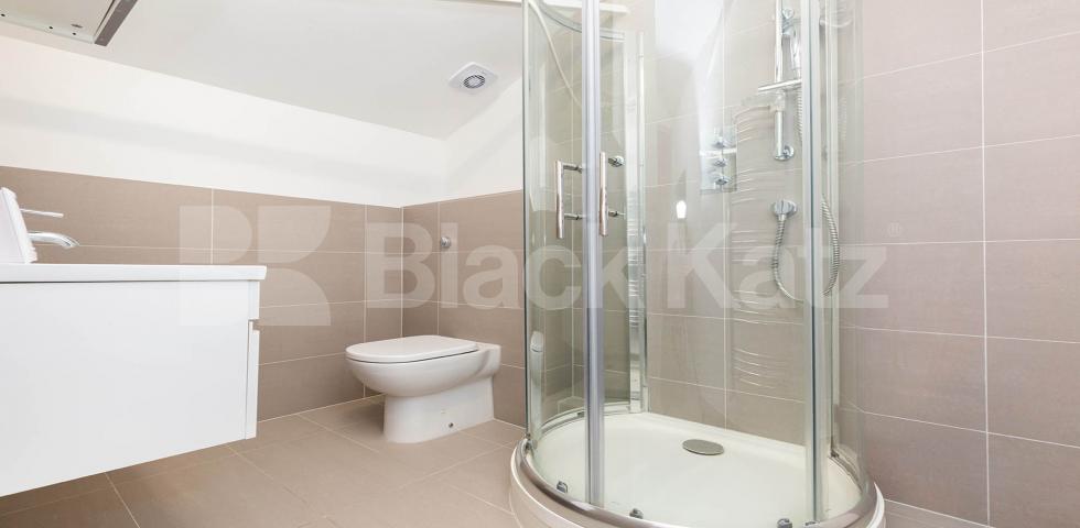 			3 Bedroom, 2 bath, 1 reception Apartment			 SPRINGFIELD HOUSE LOFTS-TYSSEN STREET, DALSTON/HAGGERSTON